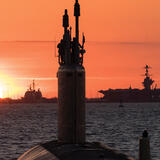 Submarine Mast Raising Equipment