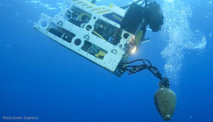 commercial underwater rov