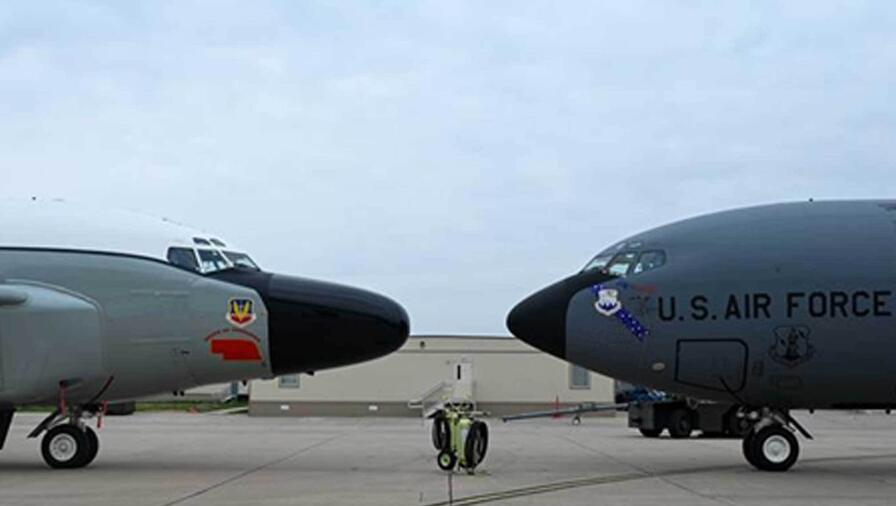 KC-135 in air